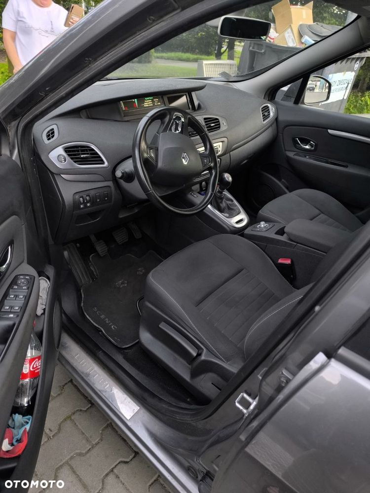 Renault Scenic 1.5 dCi Limited - 9