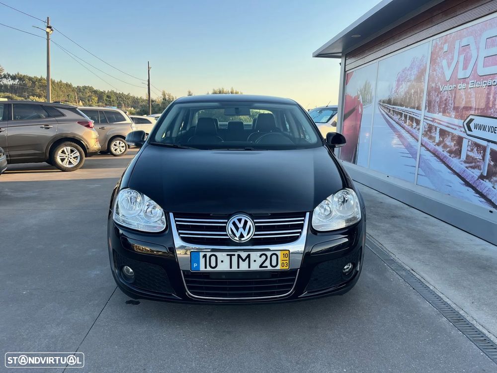 VW Jetta 2.0 TDI Highline - 8