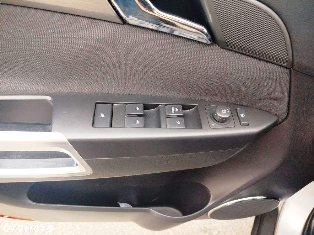 Opel Antara 2.4 4x4 Cosmo - 25