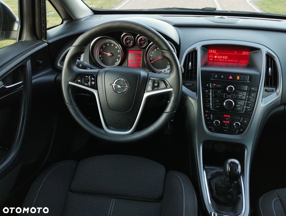 Opel Astra 1.4 Turbo - 15