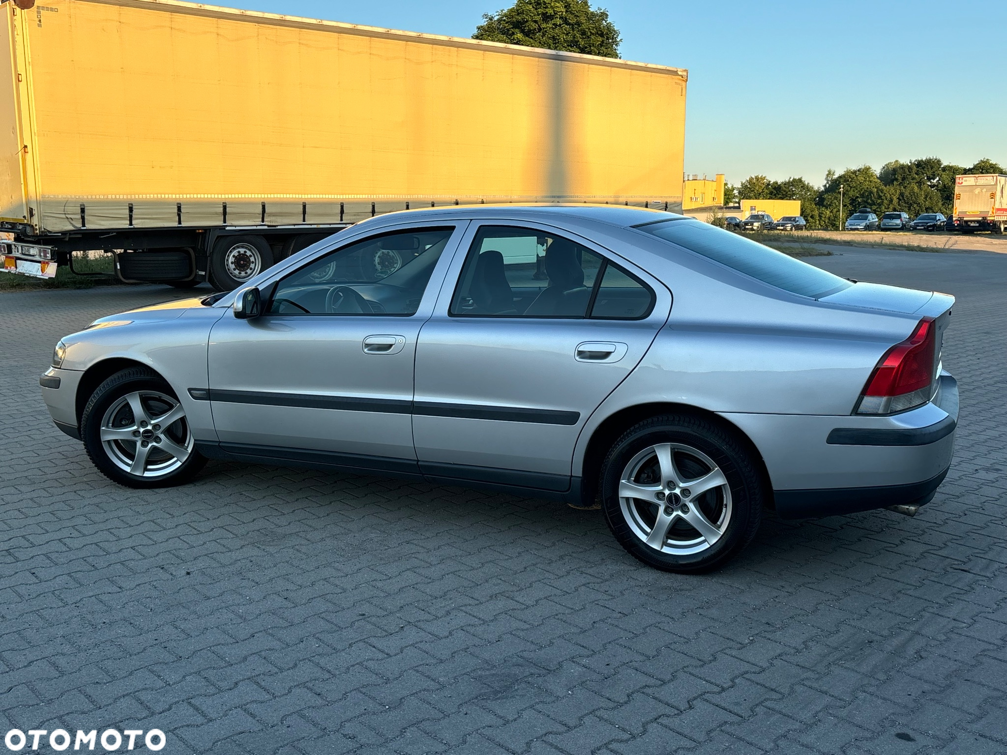 Volvo S60 2.4 Edition - 13