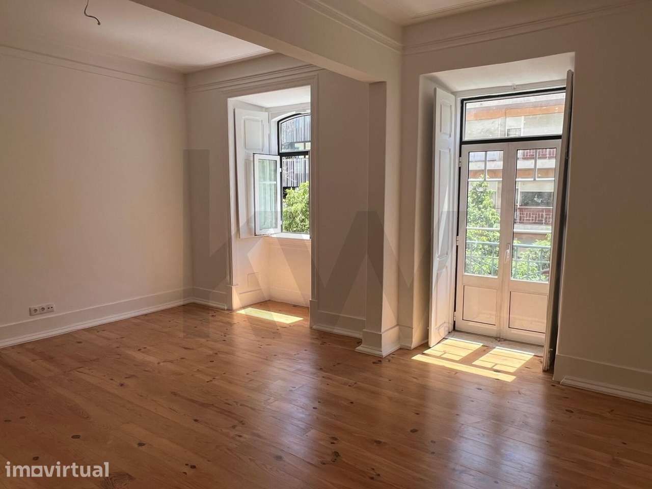 Apartamento T3 com 125 m2 nas Avenidas Novas - Grande imagem: 2/17