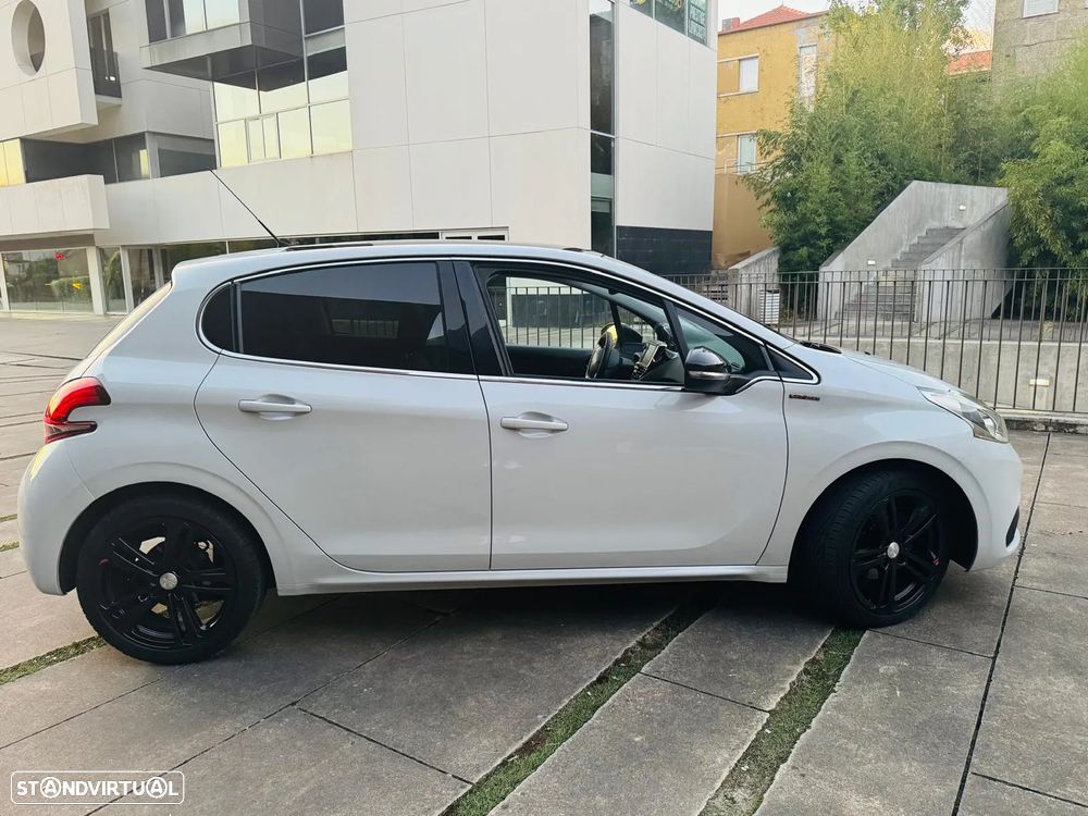 Peugeot 208 1.6 BlueHDi GT Line - 9