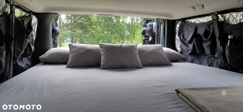 Renault Trafic - 16