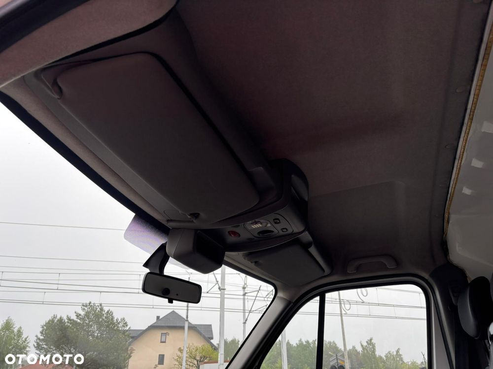 Renault Master - 25