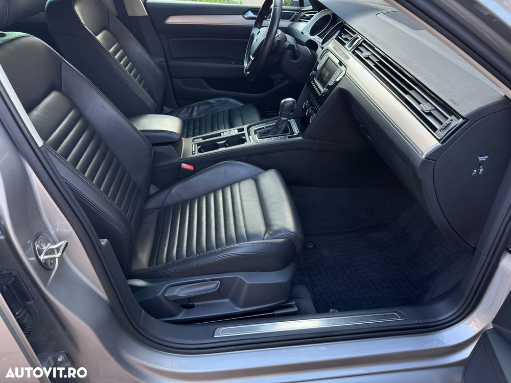 Volkswagen Passat 2.0 TDI SCR DSG Highline - 12