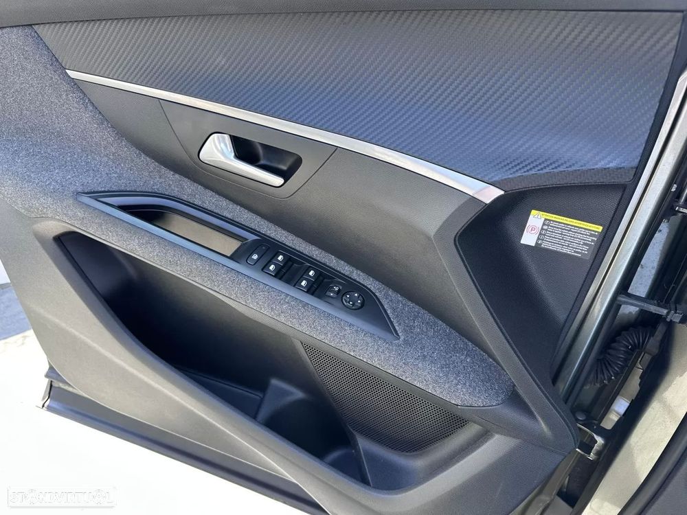 Peugeot 5008 1.2 PureTech Allure Pack - 16