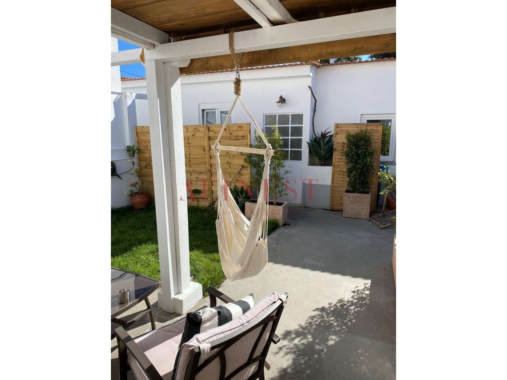 MORADIA T4 MULTI-FAMILIAR COM POTENCIAL DE ALTA RENTABILIDADE - Grande imagem: 2/40