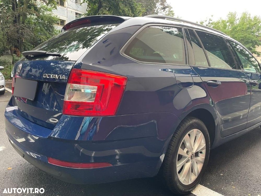 Skoda Octavia 1.6 TDI DSG Style - 6