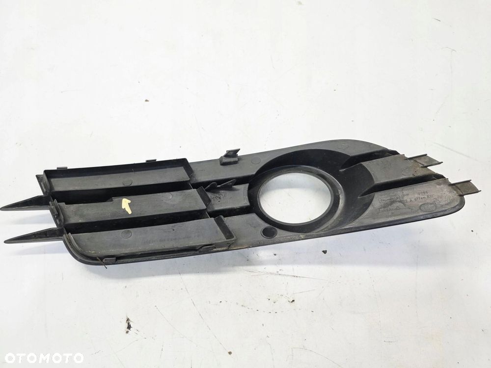 KRATKA HALOGENU ATRAPA ZDERZAKA PRAWA AUDI A6 C7 4G0807682A - 5