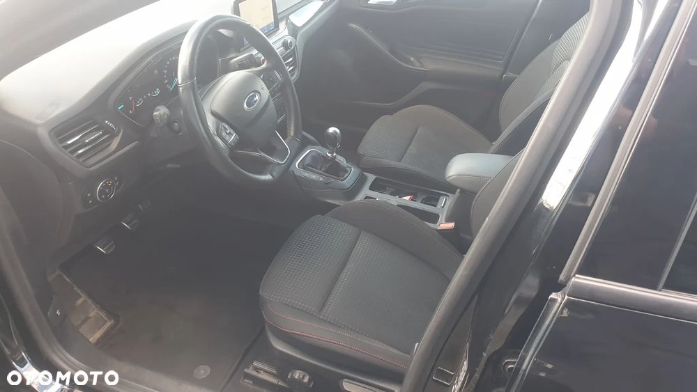 Ford Focus 1.5 EcoBlue Start-Stopp-System ST-LINE - 18
