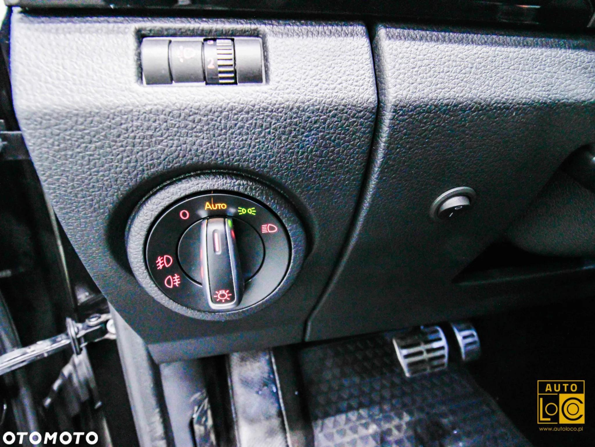 Volkswagen Amarok 3.0 V6 TDI 4Mot Aventura - 32