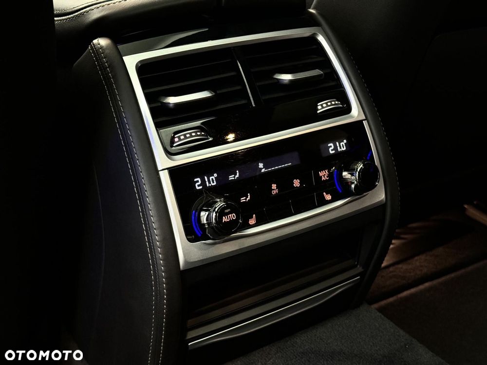 BMW Seria 7 - 24