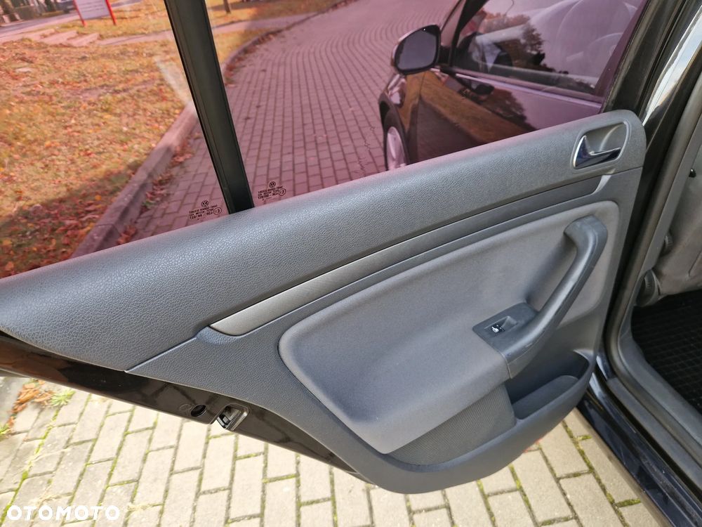 Volkswagen Golf - 19