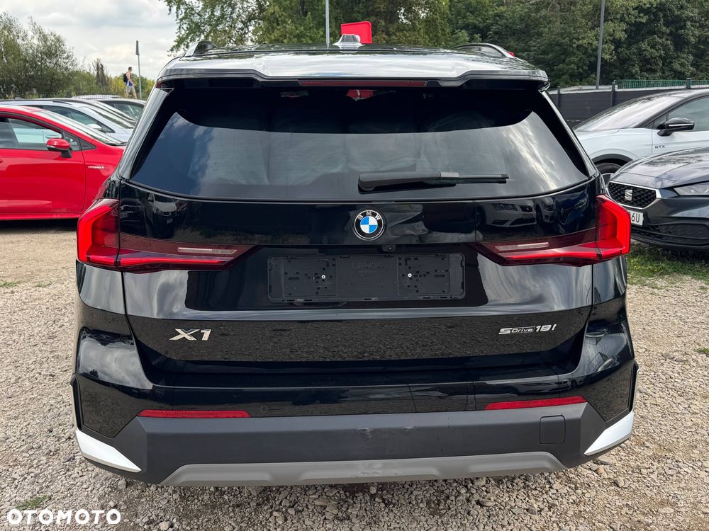 BMW X1 sDrive18i xLine - 3