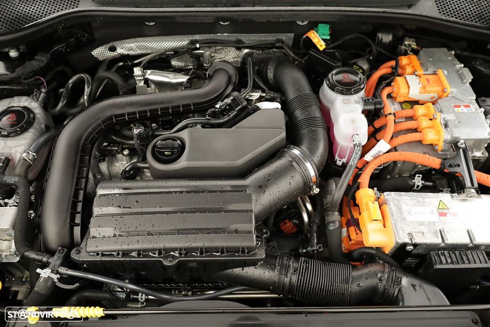 Cupra Formentor 1.5 e-Hybrid DSG - 24