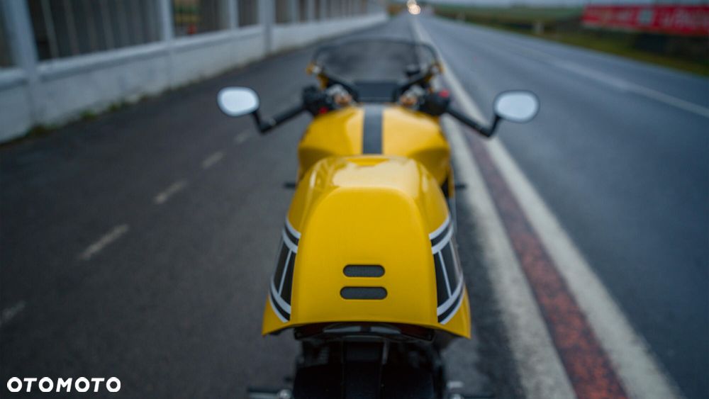 Yamaha XSR - 10