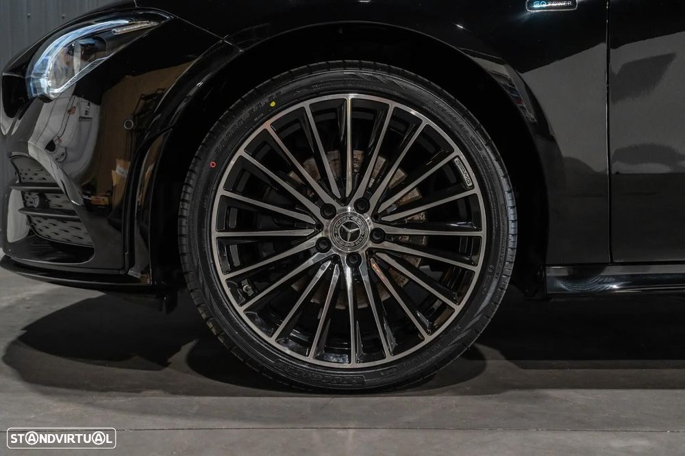 Mercedes-Benz CLA 250 e Shooting Brake AMG Line - 31