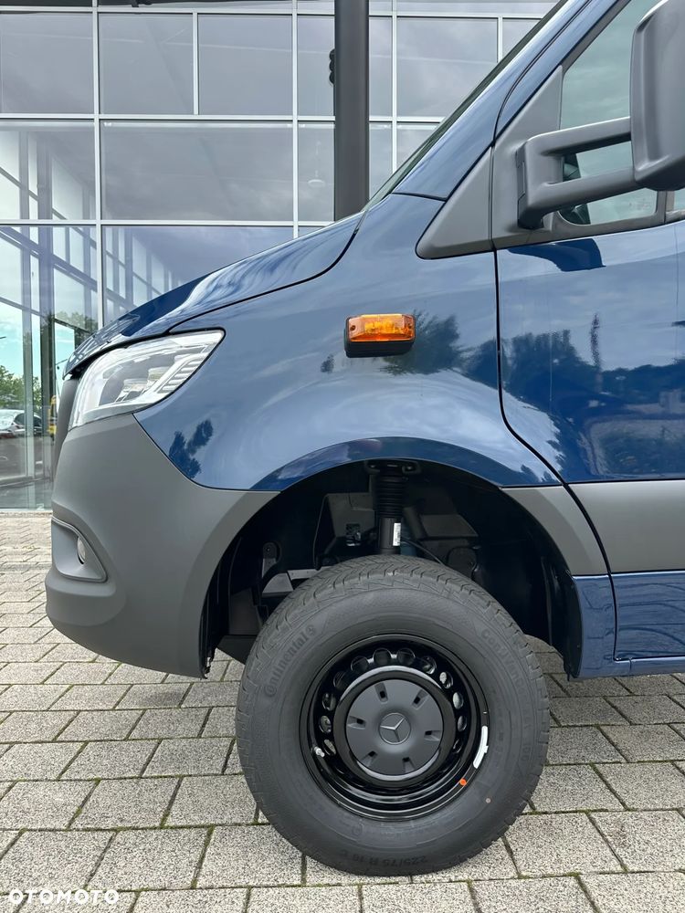 Mercedes-Benz Sprinter - 24