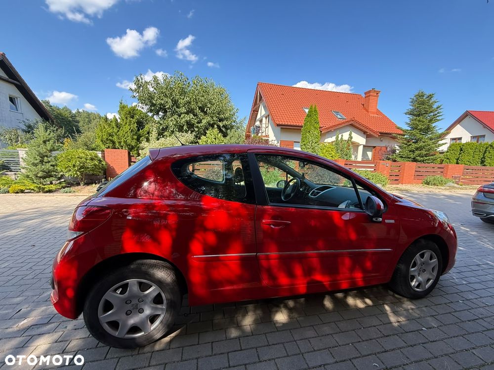 Peugeot 207 75 Millesim 200 - 8
