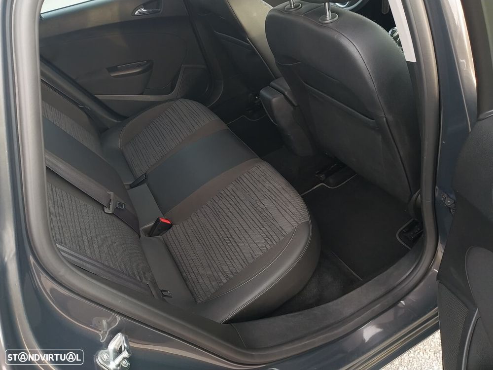 Opel Astra 1.4 Cosmo - 6