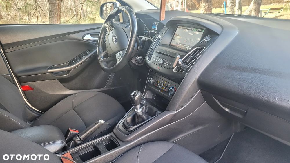 Ford Focus 2.0 TDCi Titanium ASS - 8