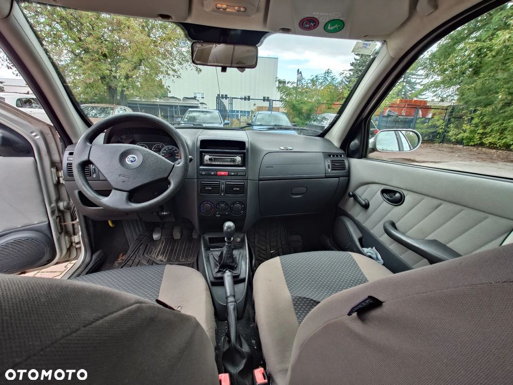 Fiat Albea 1.4 Dynamic - 6