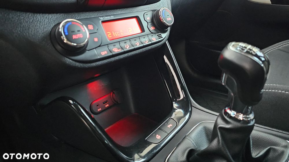 Kia Ceed - 37