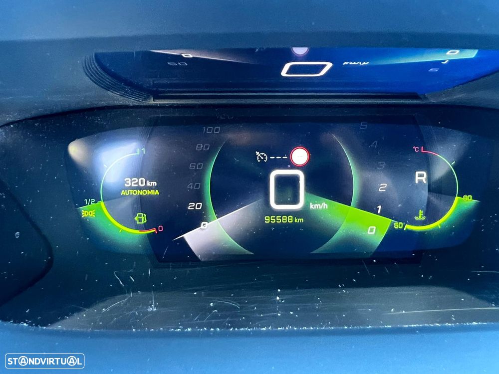 Peugeot 2008 1.2 PureTech GT Line EAT8 - 4