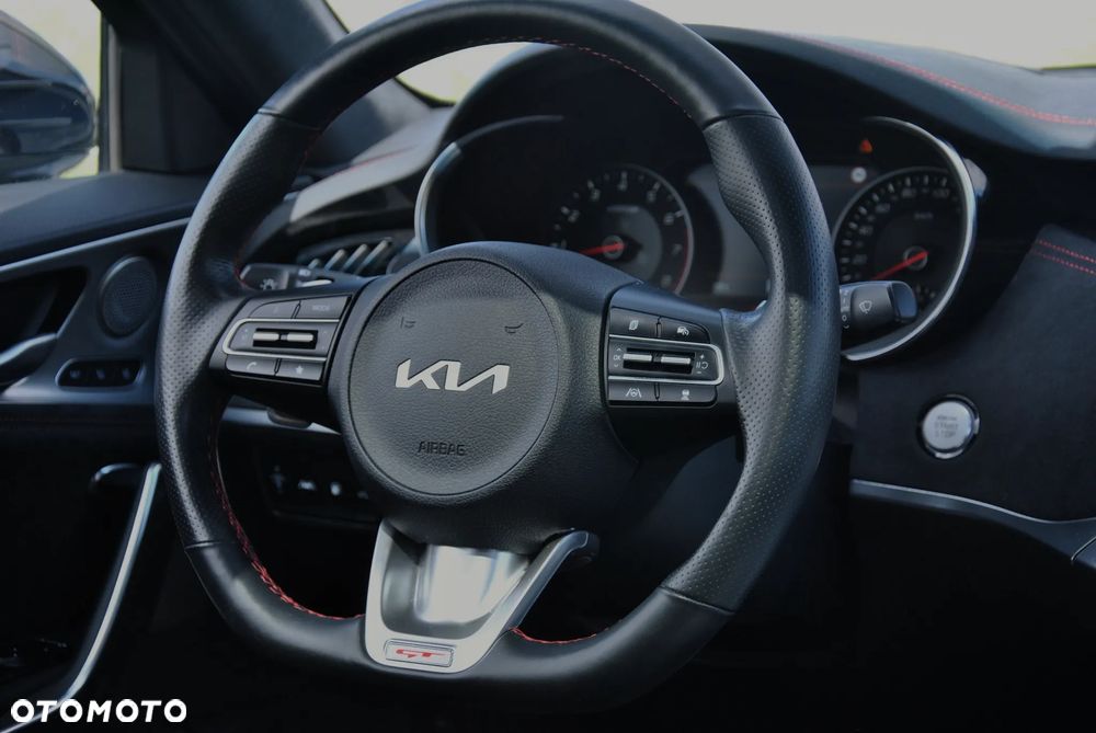 Kia Stinger 3.3 T-GDI V6 GT Prestige Line AWD - 17