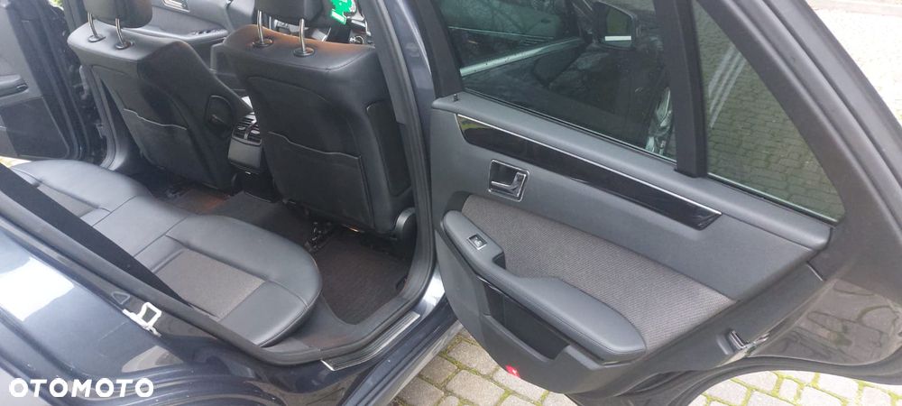 Mercedes-Benz Klasa E - 18