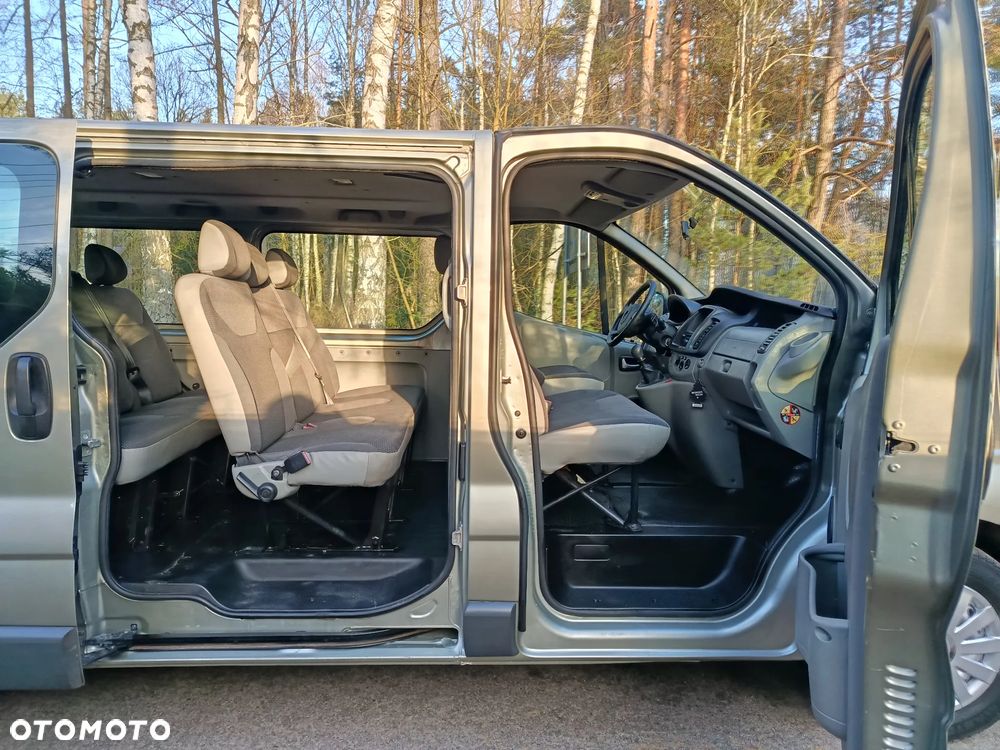 Opel Vivaro - 11