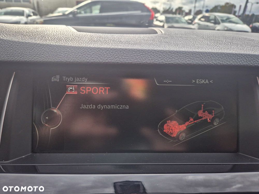 BMW Seria 5 525d Sport - 32