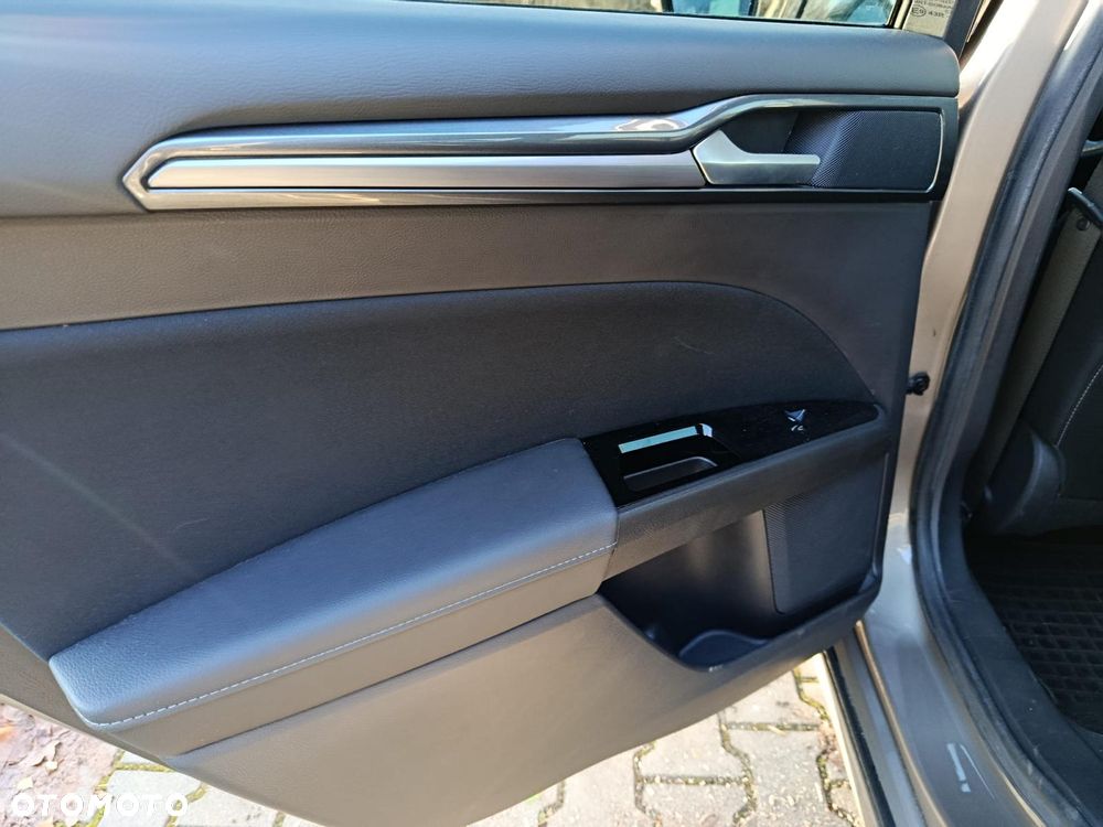 Ford Mondeo - 14