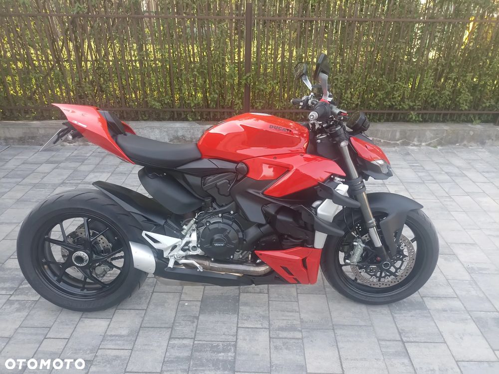 Ducati Streetfighter V2 - 5