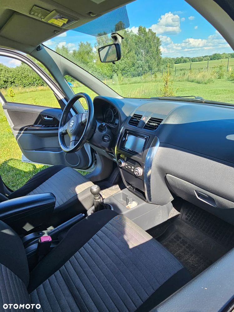 Suzuki SX4 - 5