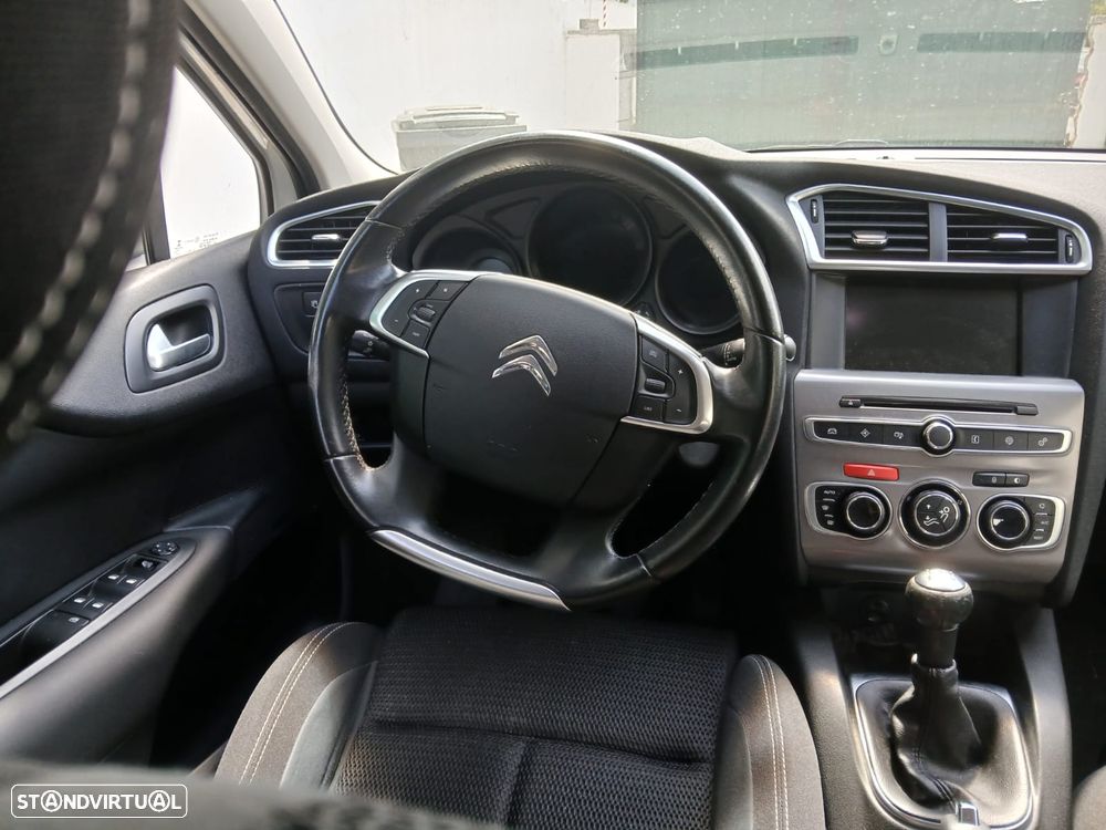 Citroën C4 1.2 PureTech Live - 6