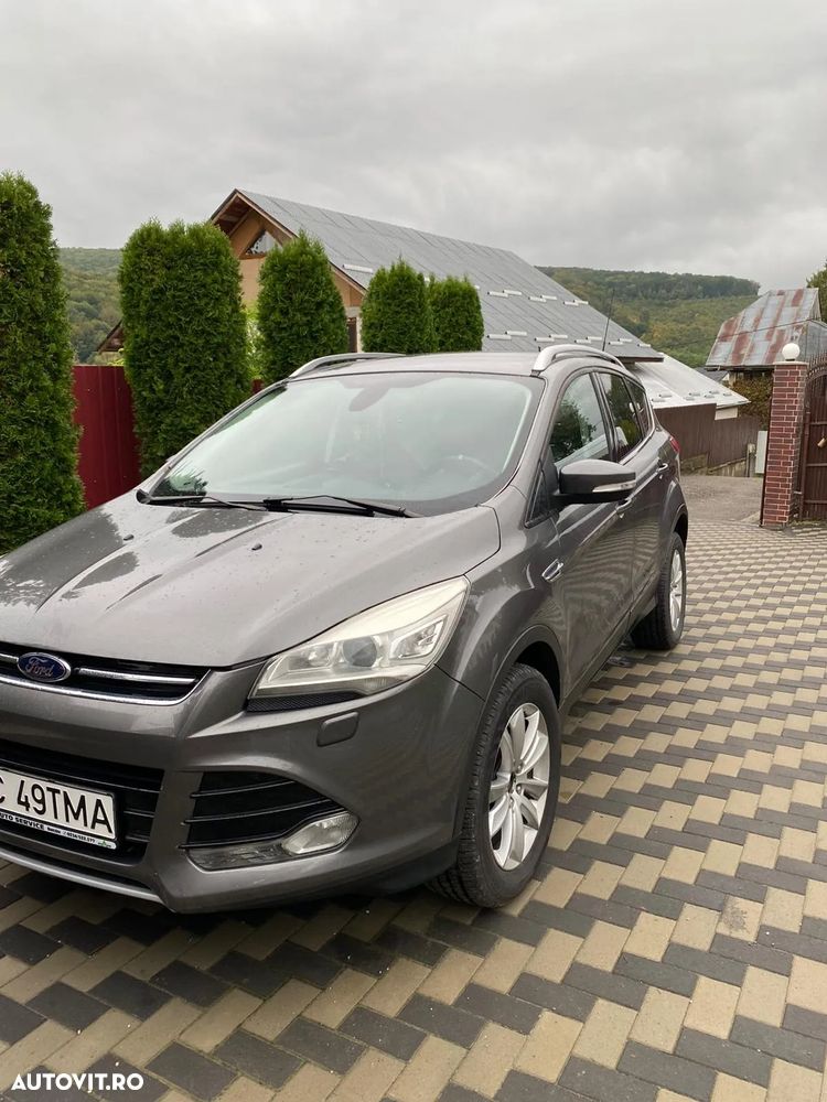 Ford Kuga 2.0 TDCi 4WD Powershift Titanium - 6