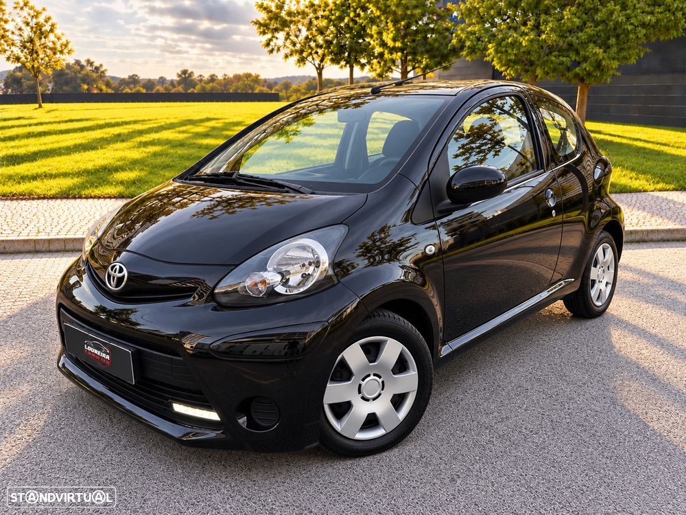 Toyota Aygo 1.0 X-Play+AC+X-Touch - 1