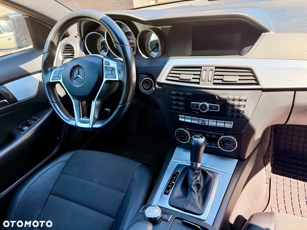 Mercedes-Benz Klasa C 250 CDI BlueEff Sport - 25