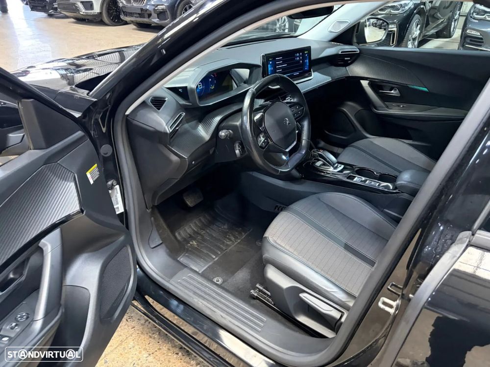 Peugeot e-2008 50 kWh Allure - 13