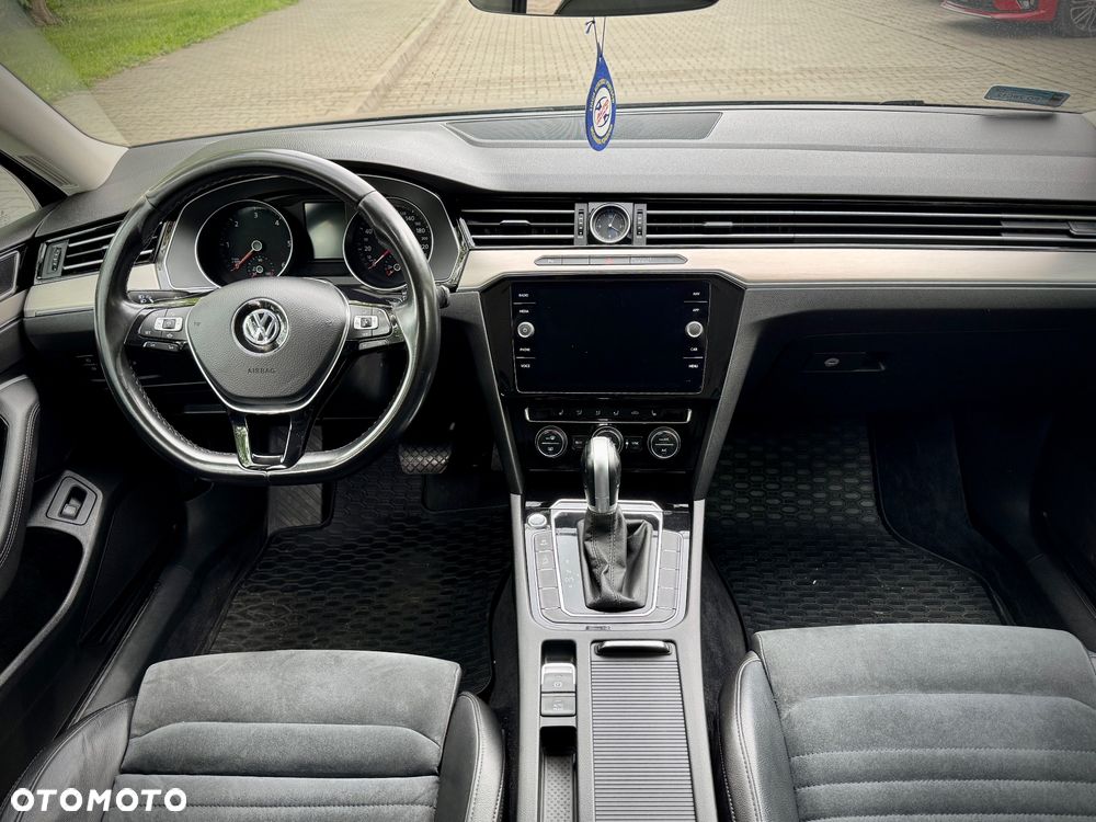 Volkswagen Passat 2.0 TDI SCR Highline DSG - 16