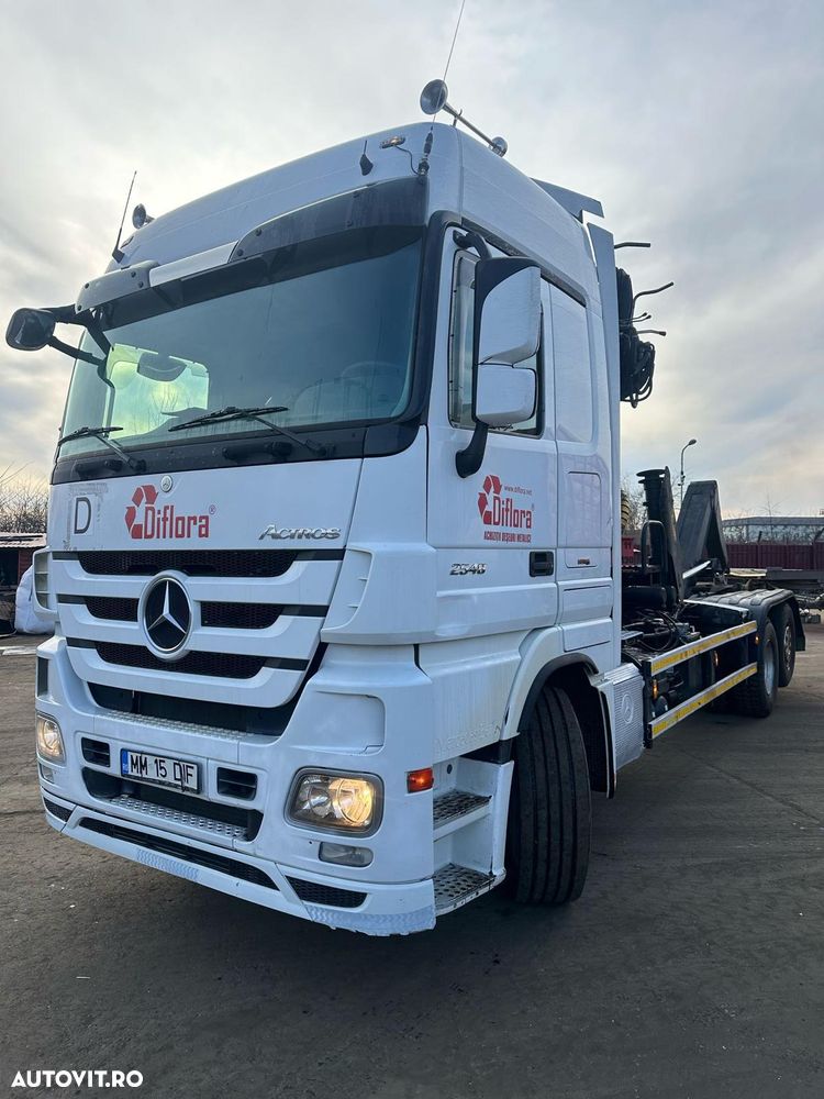 Mercedes-Benz ACTROS - 1