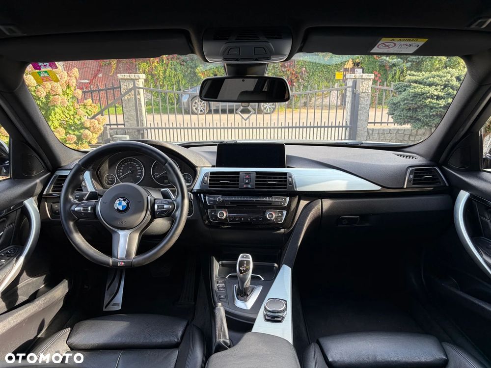 BMW Seria 3 320d xDrive Edition M Sport Shadow - 21