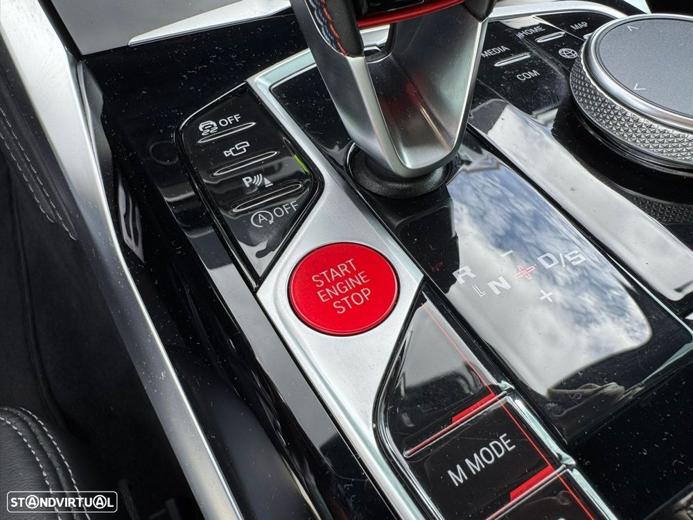 BMW M4 Competition xDrive - 42