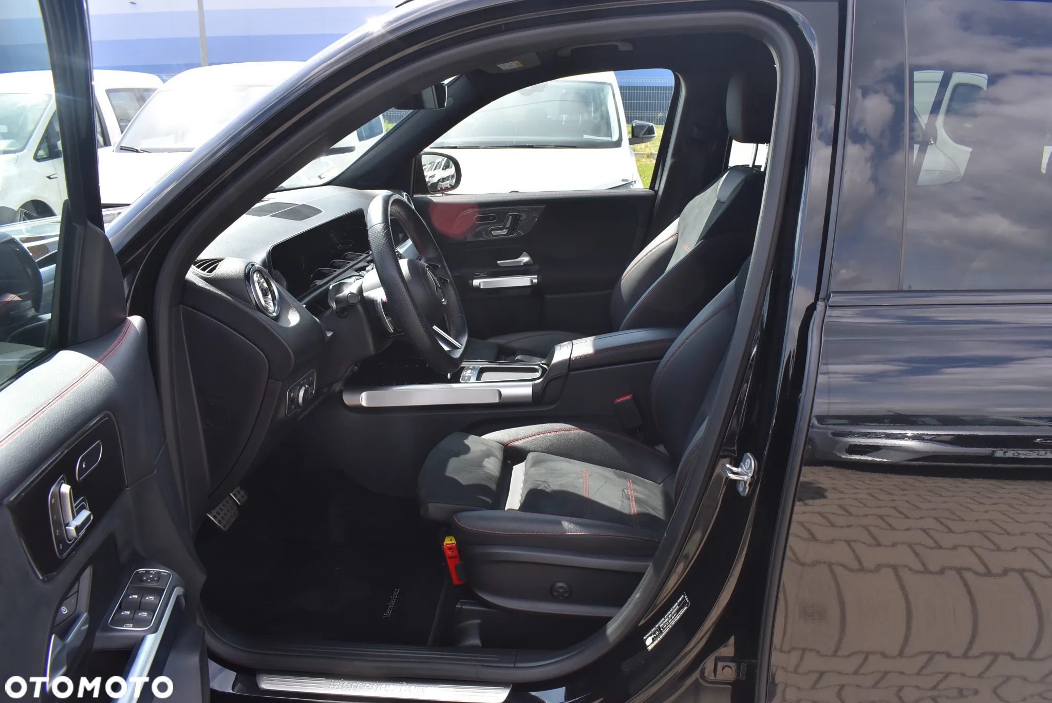 Mercedes-Benz GLB 200 d 4-Matic 8G-DCT - 10