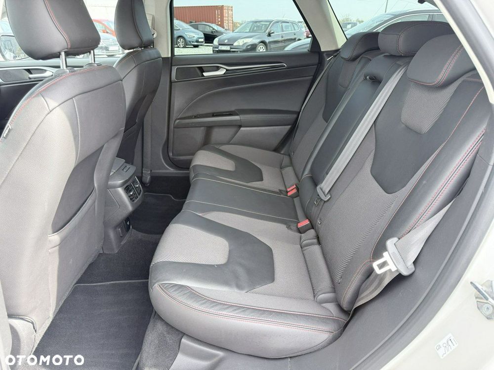 Ford Mondeo 2.0 EcoBoost ST-Line - 13