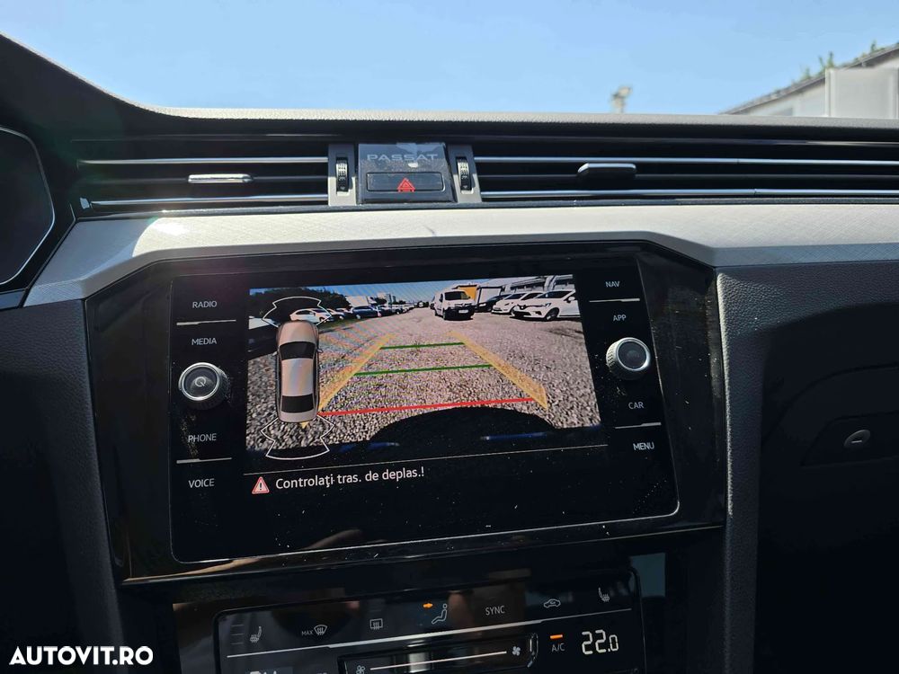 Volkswagen Passat - 18