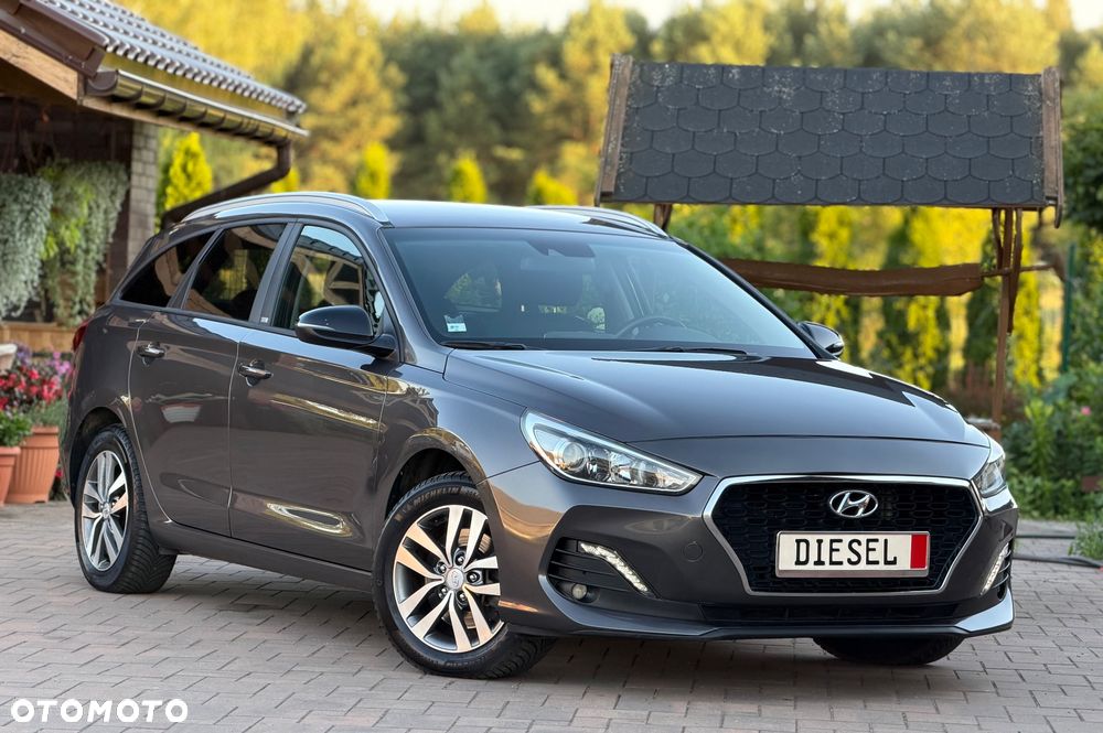 Hyundai i30 1.6 D Comfort - 13