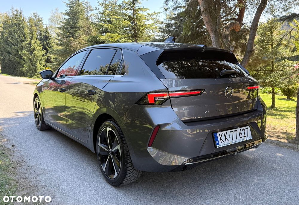 Opel Astra 1.2 T Elegance S&S - 10